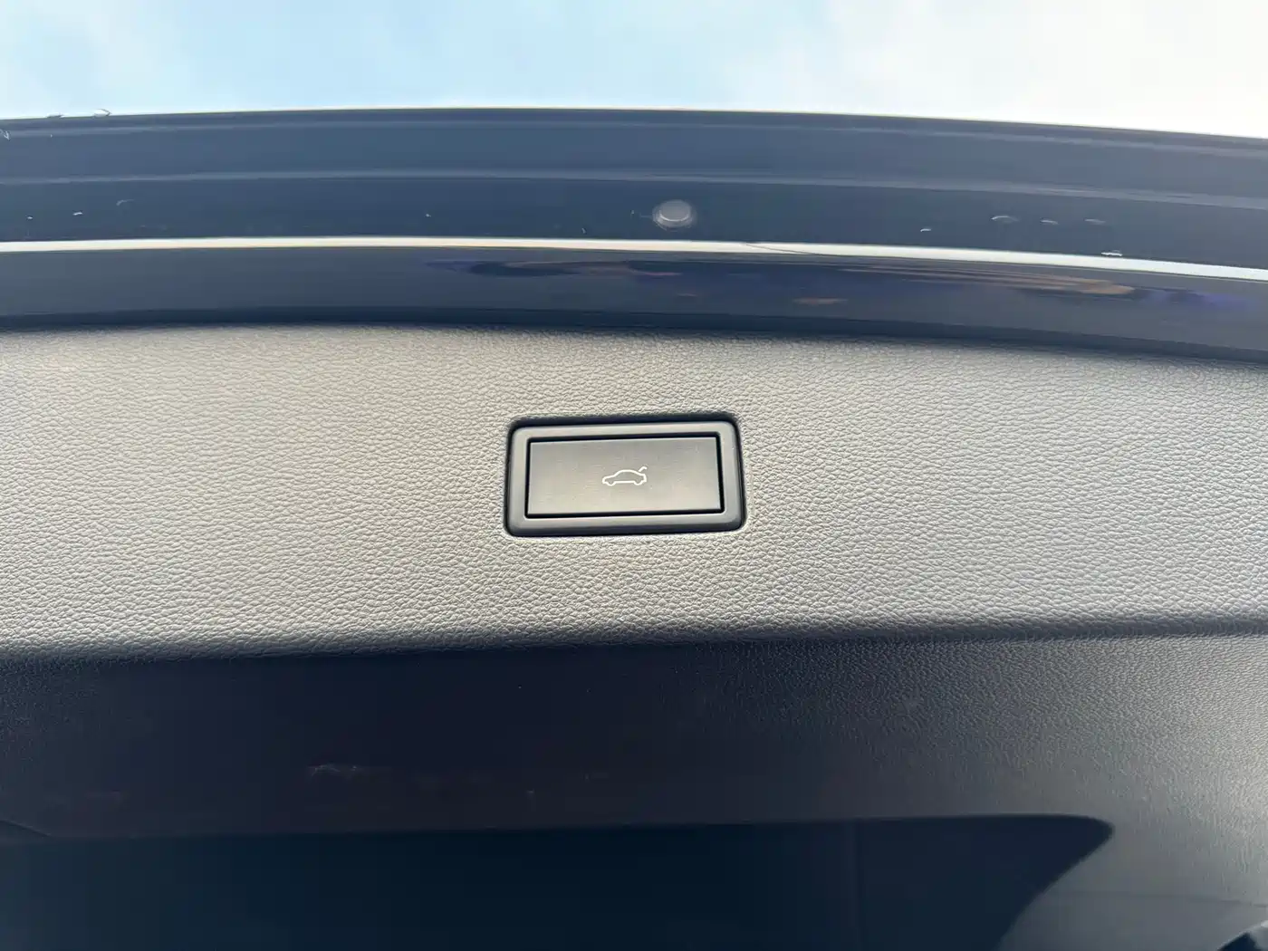 Volkswagen Tiguan L 2024 330TSI Automatic 2WD R-Line Premium Enjoyment Edition фото 22