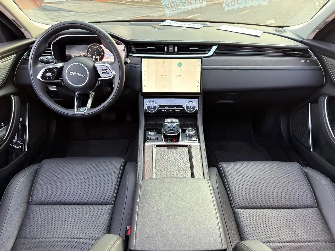 Jaguar XFL 2024 2.0T P250 2WD Premium Luxury фото 7