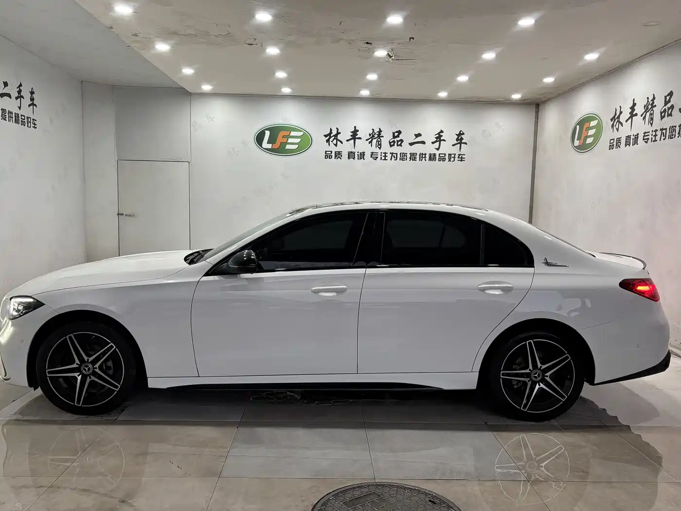 Mercedes-Benz C-Class 2025 Facelift C 260 L Night Sport Edition фото 5