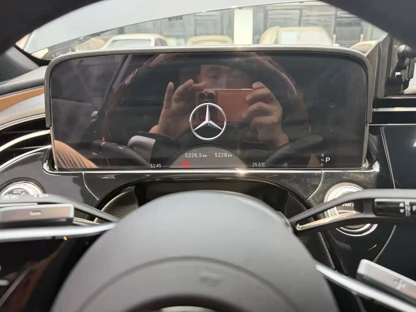 Mercedes-Benz E-Class 2026 E 300 L Luxury фото 9