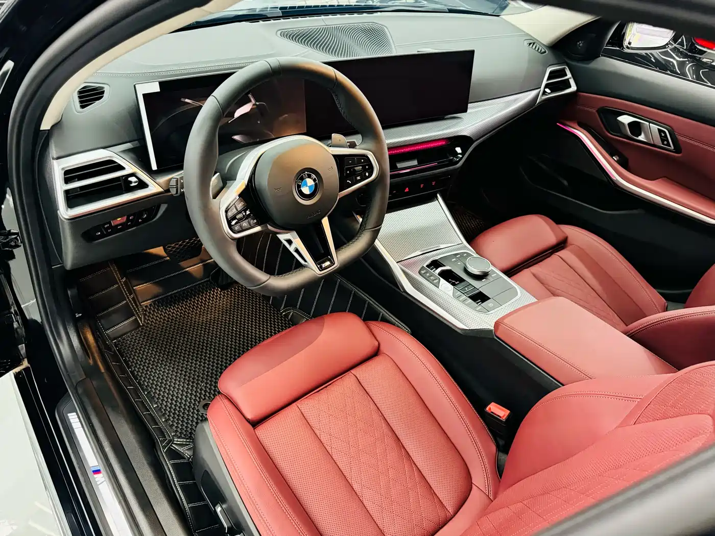 BMW 3 Series 2025 330Li M Sport Night Edition фото 3