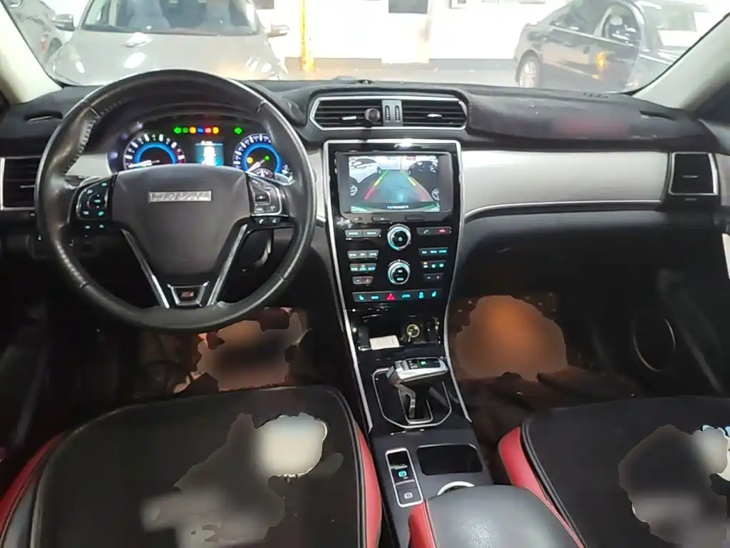 Photo 10 - Haval H2
