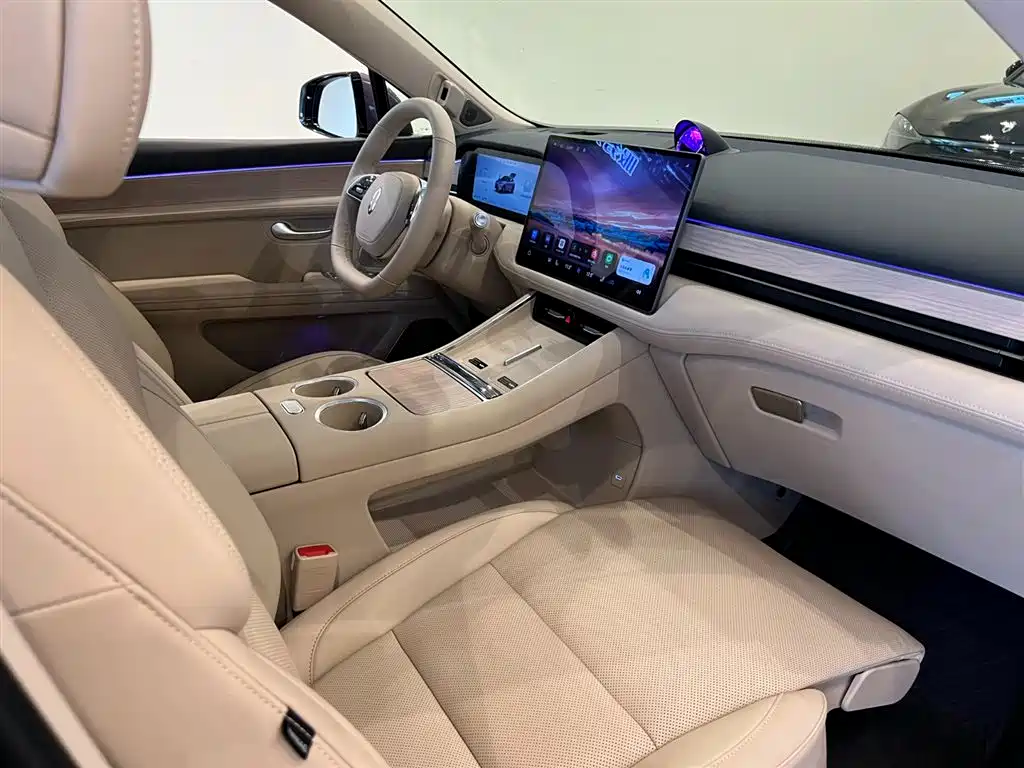 AITO Wenjie AITO M5 2025 Extended Range Ultra AWD фото 28