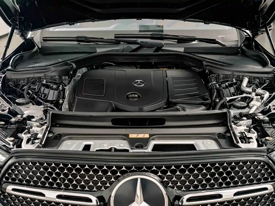 Mercedes-Benz GLC Coupe 2024 GLC 260 4MATIC Coupe SUV фото 23