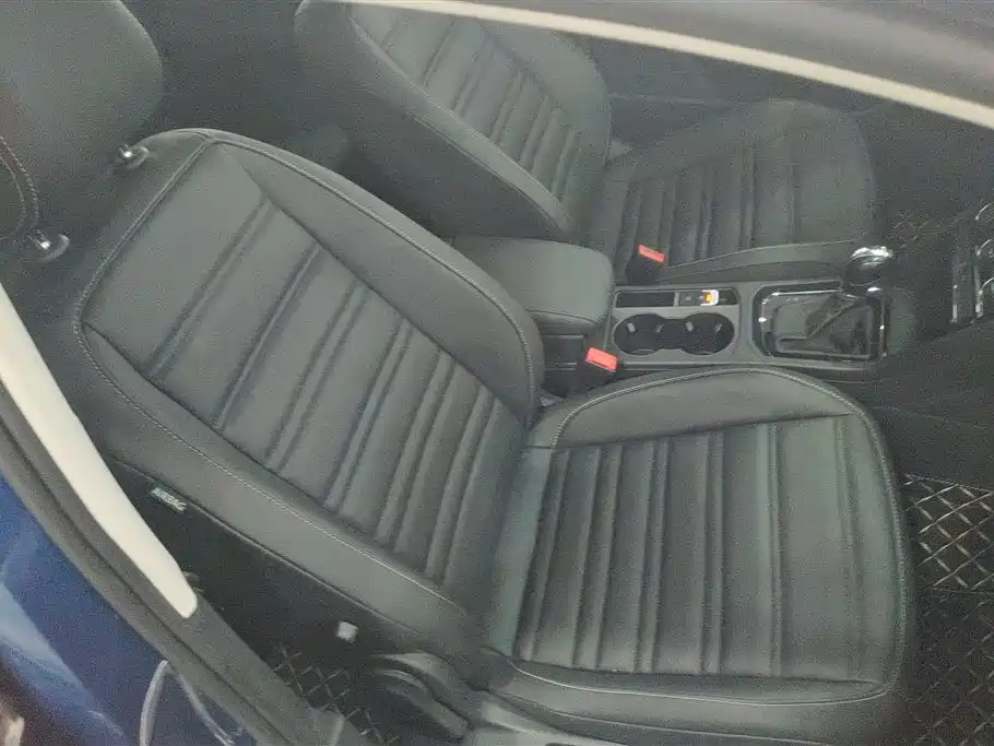 Volkswagen Touran 2018 Touran L 280TSI DSG Comfort Edition 7-seater China VI фото 8