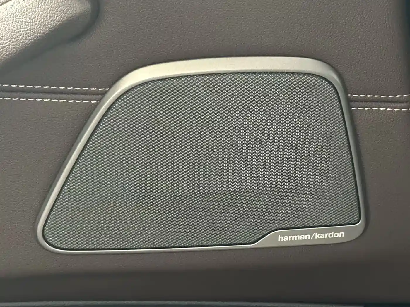 BMW 5 Series 2023 530Li Leading Luxury Package фото 18