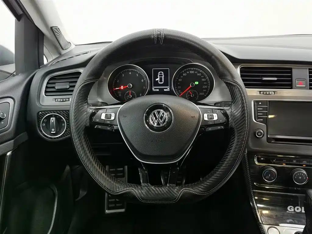 Volkswagen Golf 2016 230TSI Automatic Luxury фото 11