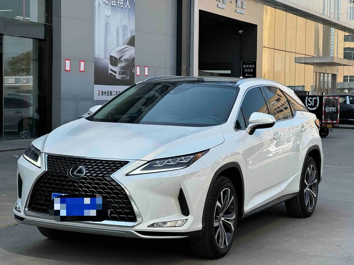 Lexus RX 2020 Facelift 300 AWD Elegance Edition фото 3
