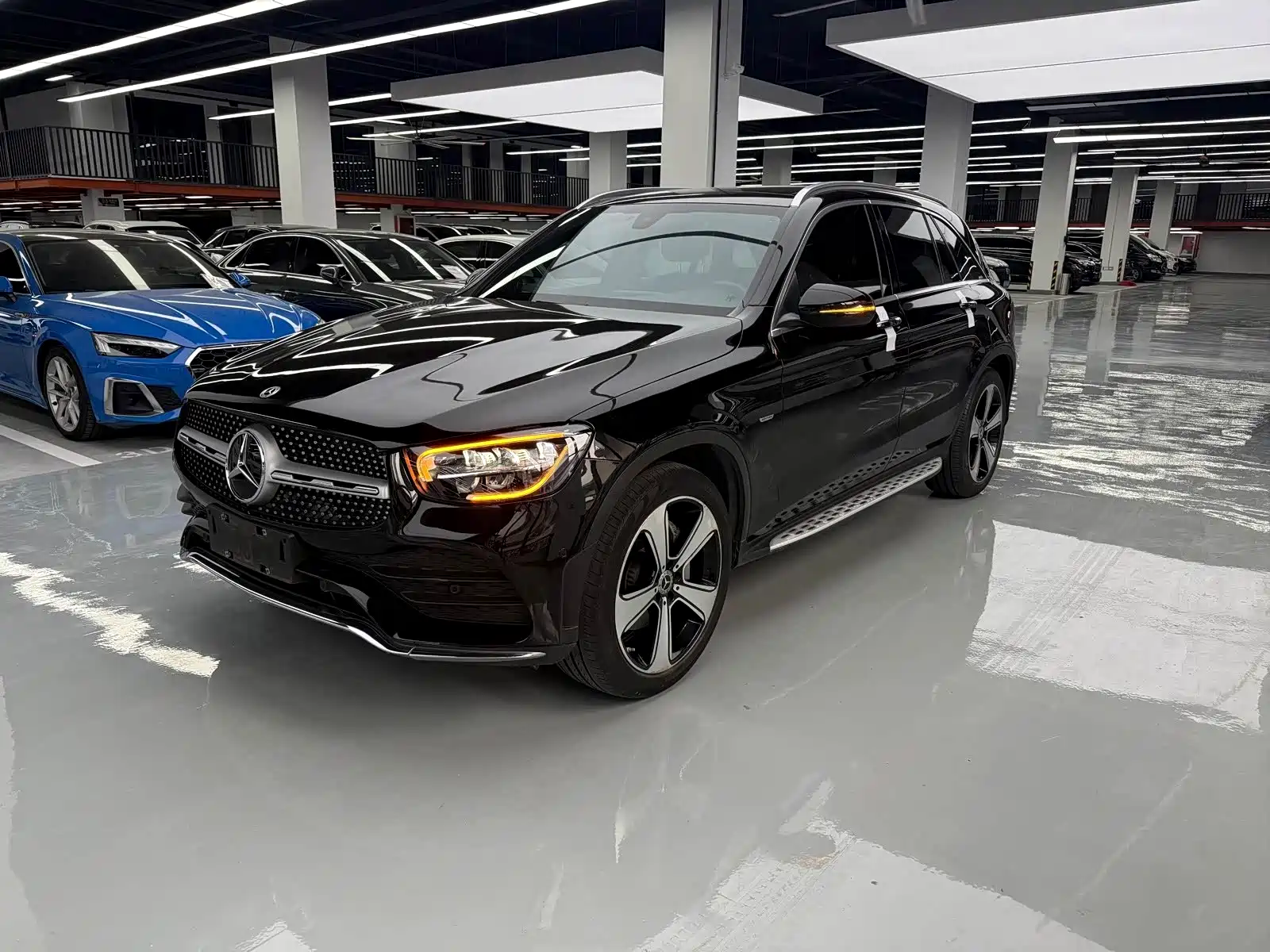 Фото 1 - Mercedes-Benz GLC
