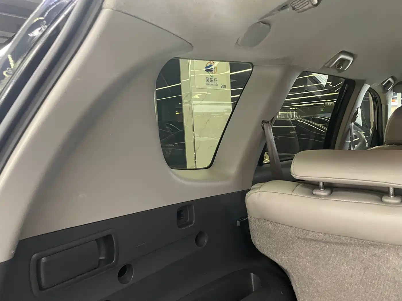 Toyota RAV4 Rongfang 2009 2.0L Automatic Classic Edition фото 41