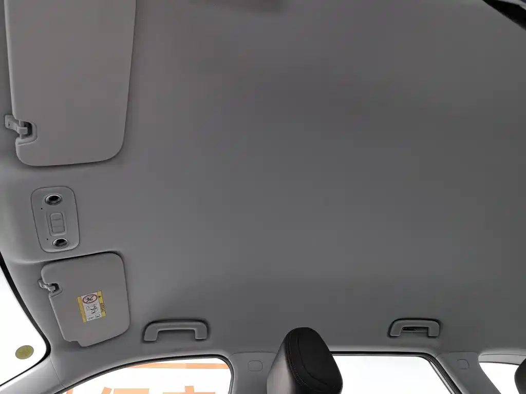 Wuling Motors Starlight 560 NEV 2025 2025 Model Plug-in Hybrid Version 5-seater