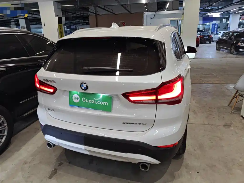BMW X1 2022 sDrive25Li Leading фото 4