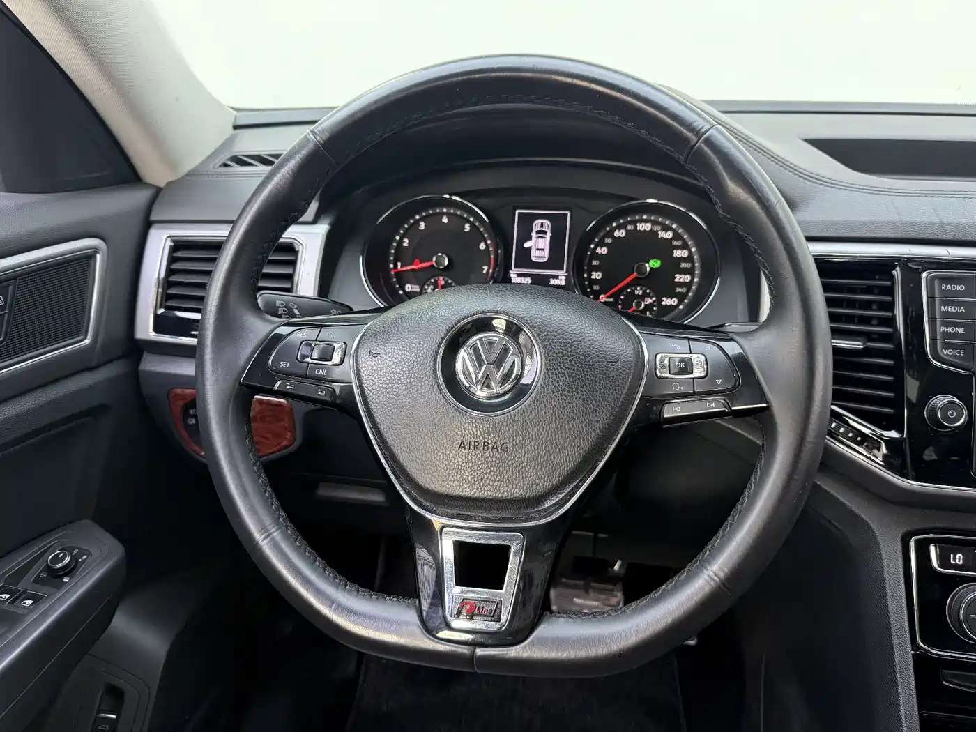 Volkswagen Teramont 2017 380TSI 4WD Luxury Edition фото 9