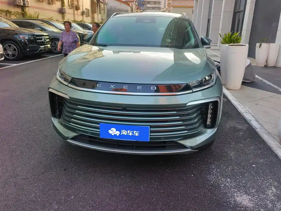 Exeed Lingyun 2024 2024 300T 2WD Starlight Edition