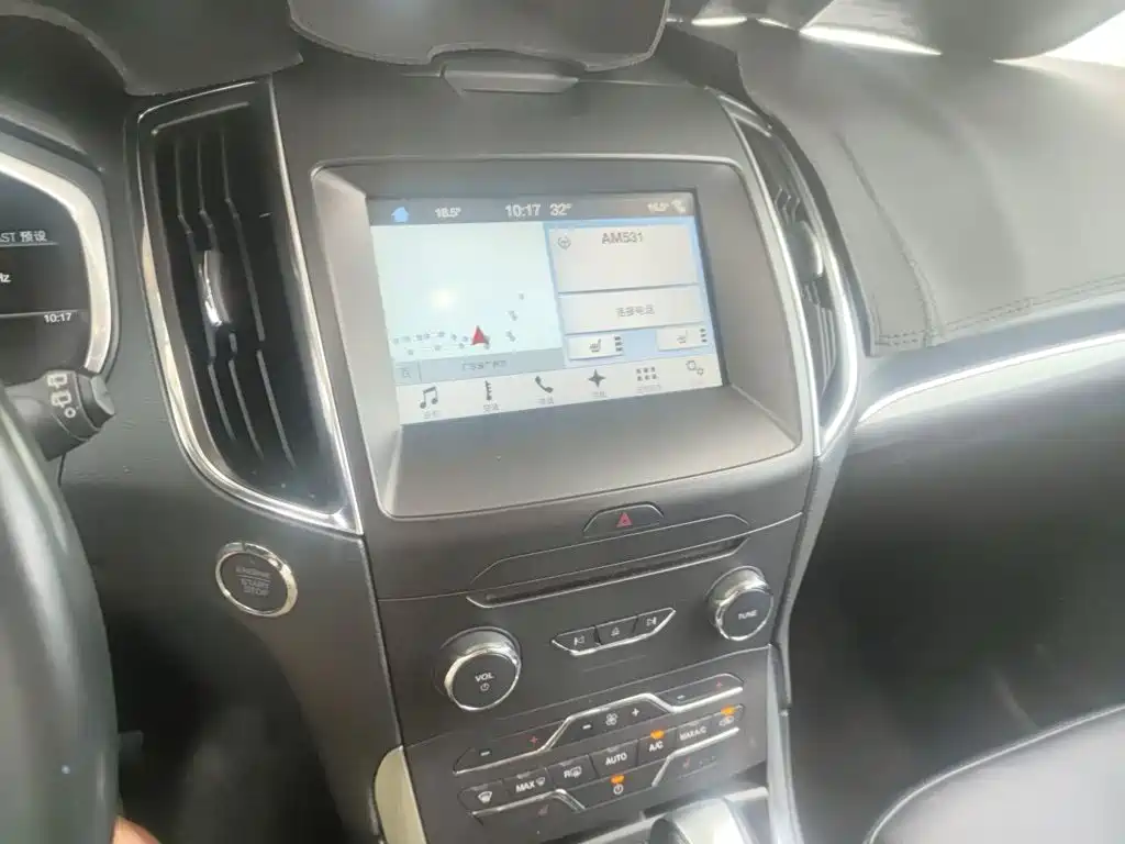 Фото 6 - Ford Edge