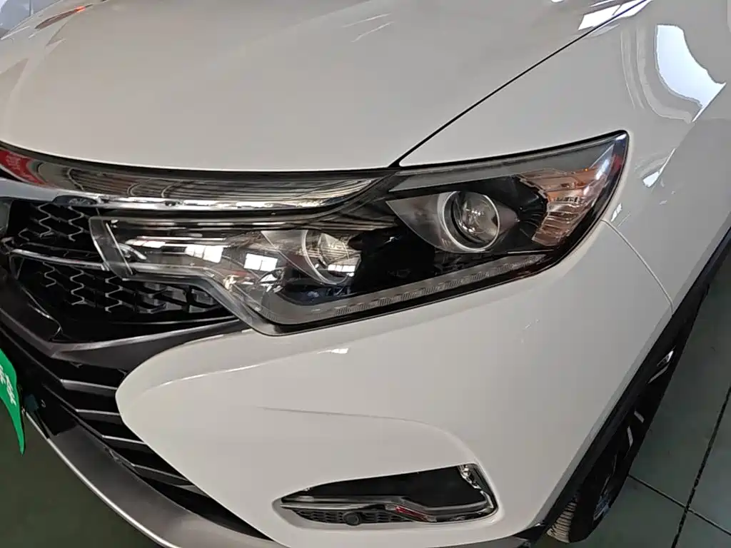 Soueast DX7 2019 2018 Prime 1.8T DCT Luxury (China V)