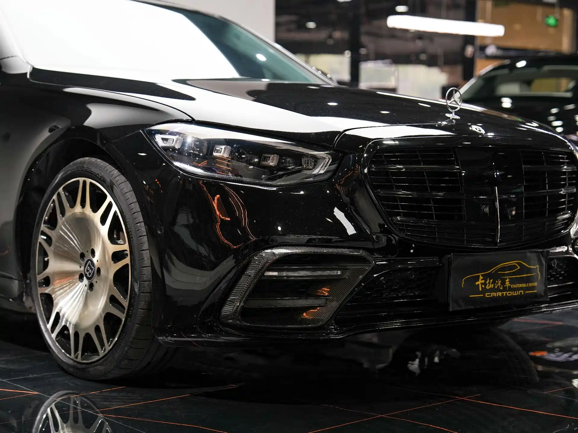 Фото 16 - Mercedes-Benz S-Class
