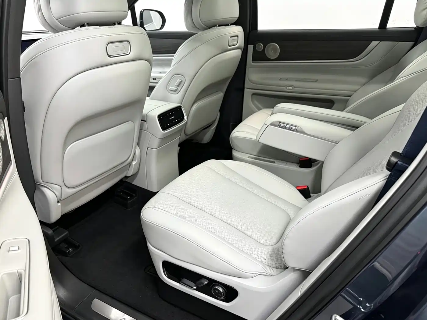 AITO Wenjie AITO M9 2023 2024 Range Extender Max Edition 42kWh 6-seater