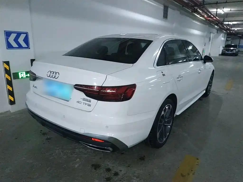 Audi A4L 2022 40 TFSI Fashion Dynamic фото 5