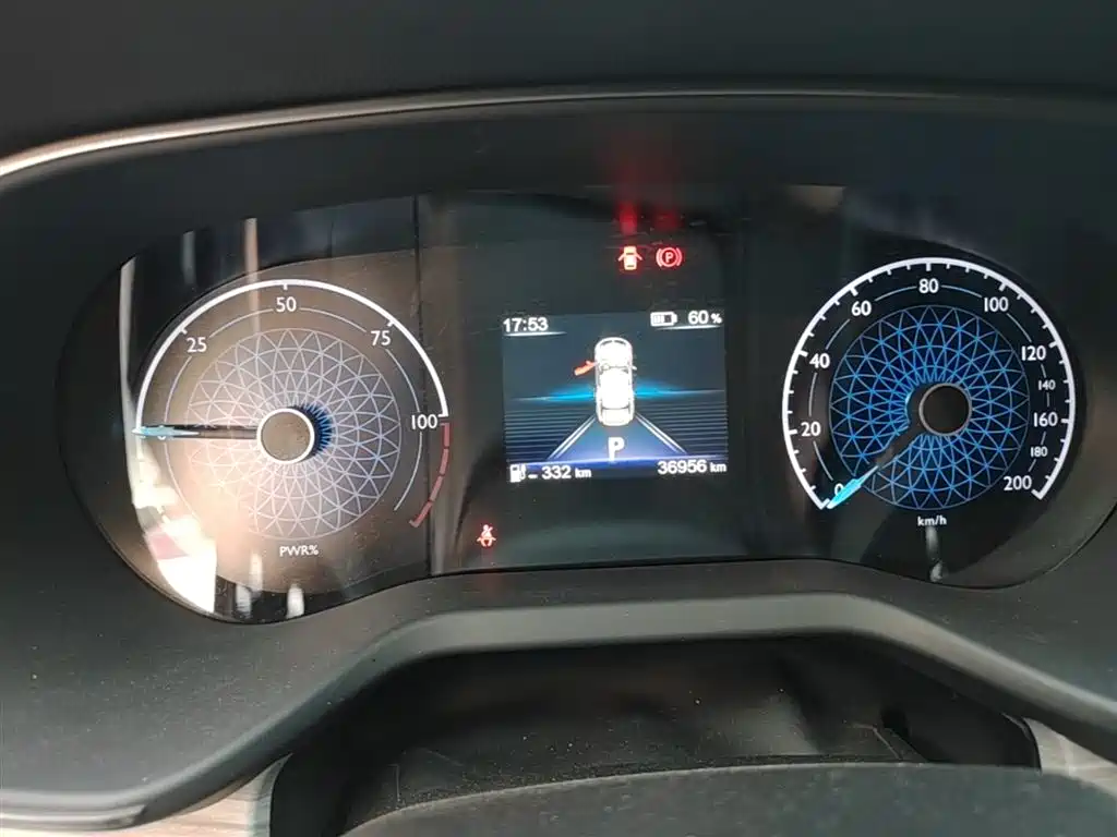 Hongqi E-QM5 2024 560km PLUS фото 12
