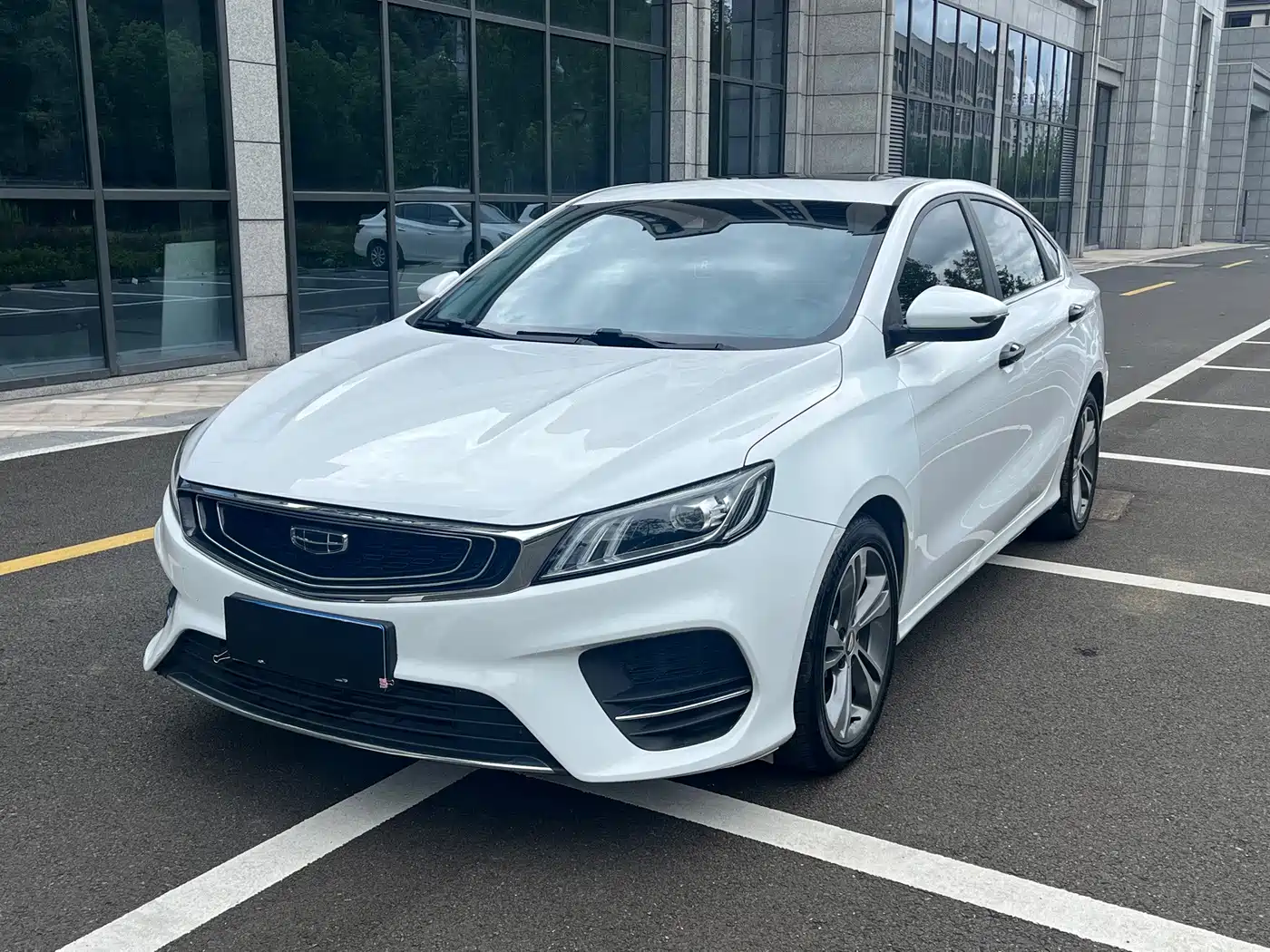 Фото 1 - Geely Binrui