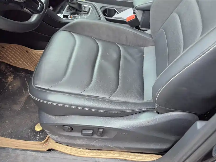 Volkswagen Tiguan L 2021 330TSI Automatic 2WD Smart фото 9