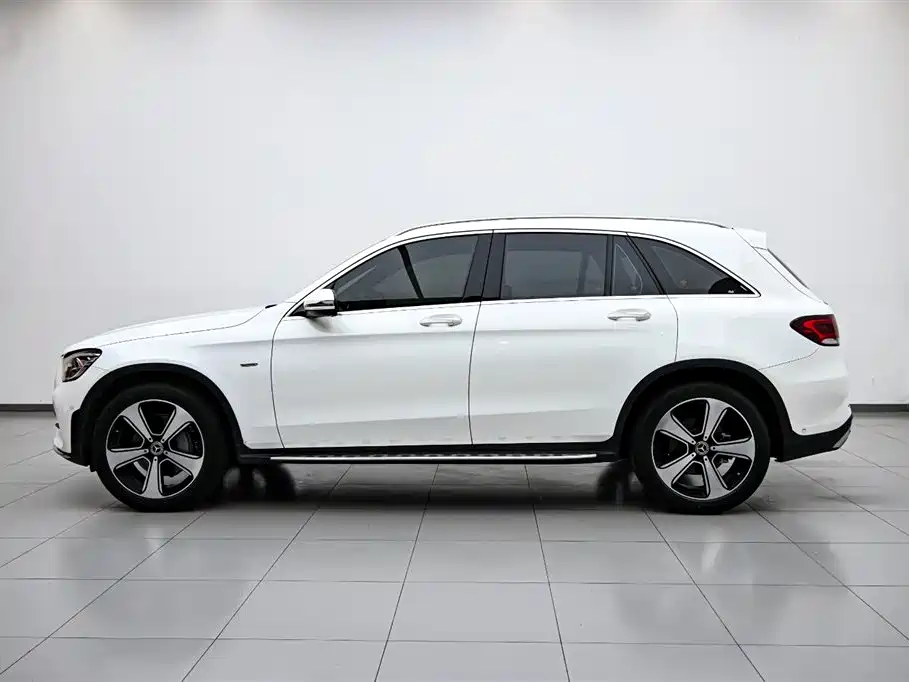 Mercedes-Benz GLC 2022 Facelift GLC 300 L 4MATIC Dynamic Collector's Edition фото 5