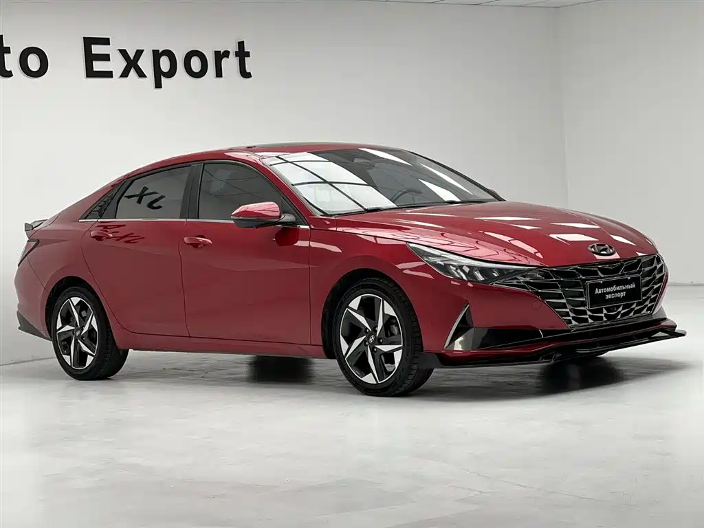 Hyundai Elantra 2022 1.5L CVT LUX Premium Edition фото 3