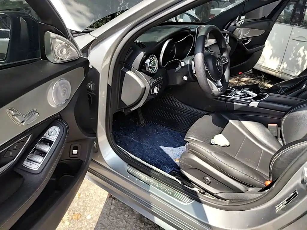 Фото 16 - Mercedes-Benz C-Class