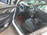 Фото 12 - Buick Encore
