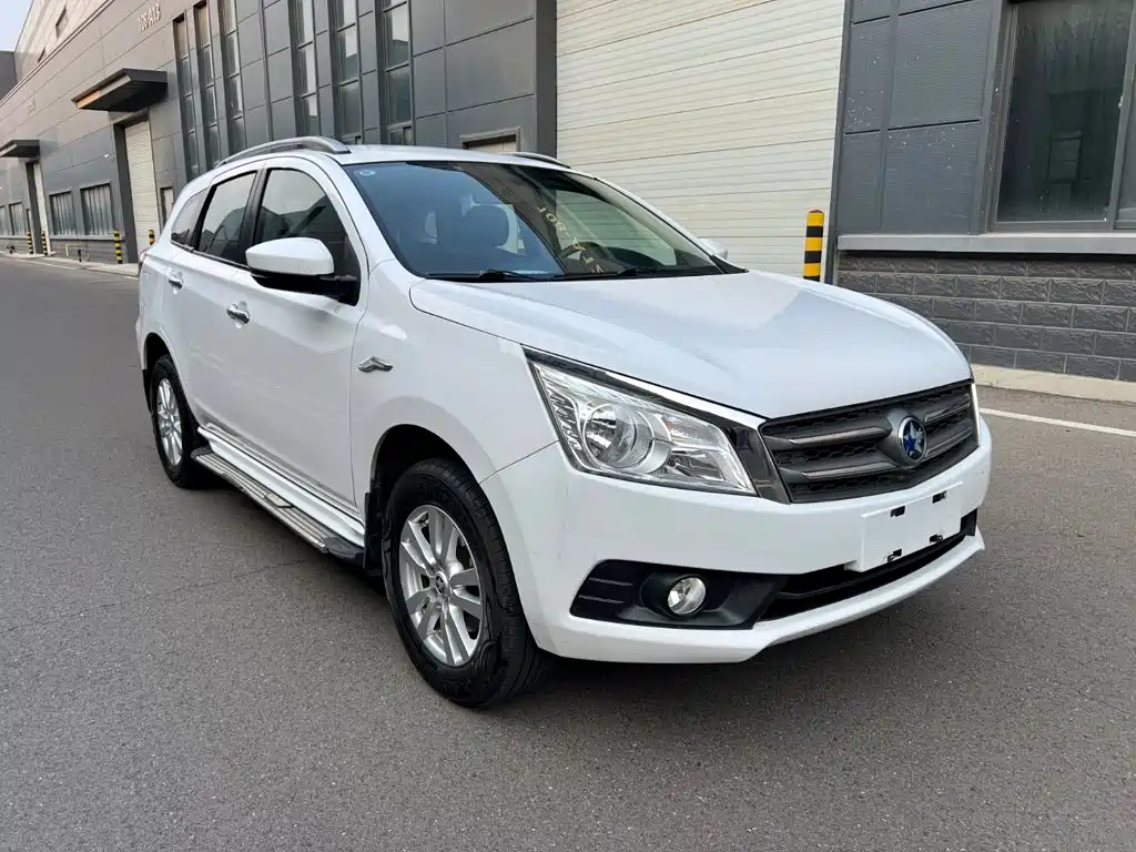 Venucia T70 2015 2015 2.0L CVT Ruixing Edition