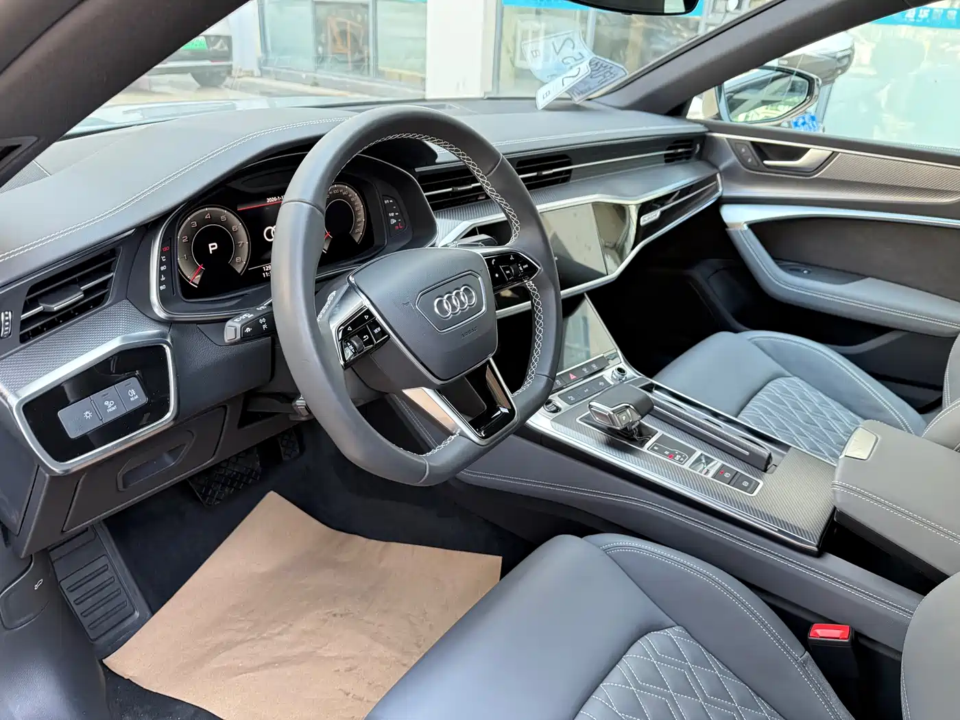 Audi A7L 2024 55 TFSI quattro RS Package Racing Edition фото 8