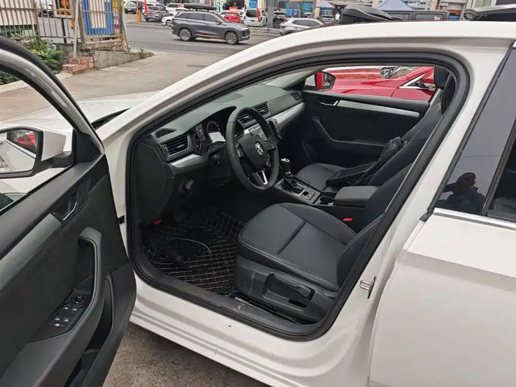 Škoda Superb 2013 1.8TSI Automatic Elite Edition фото 15