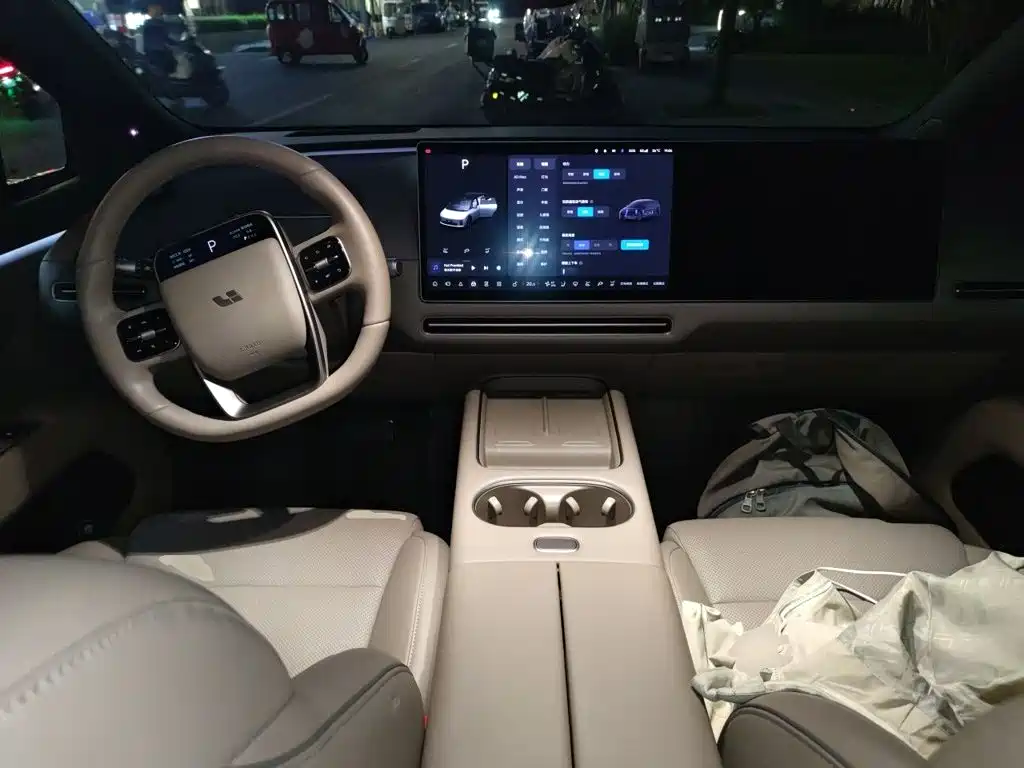 Li Auto i6 2025 2025 2WD Base Model