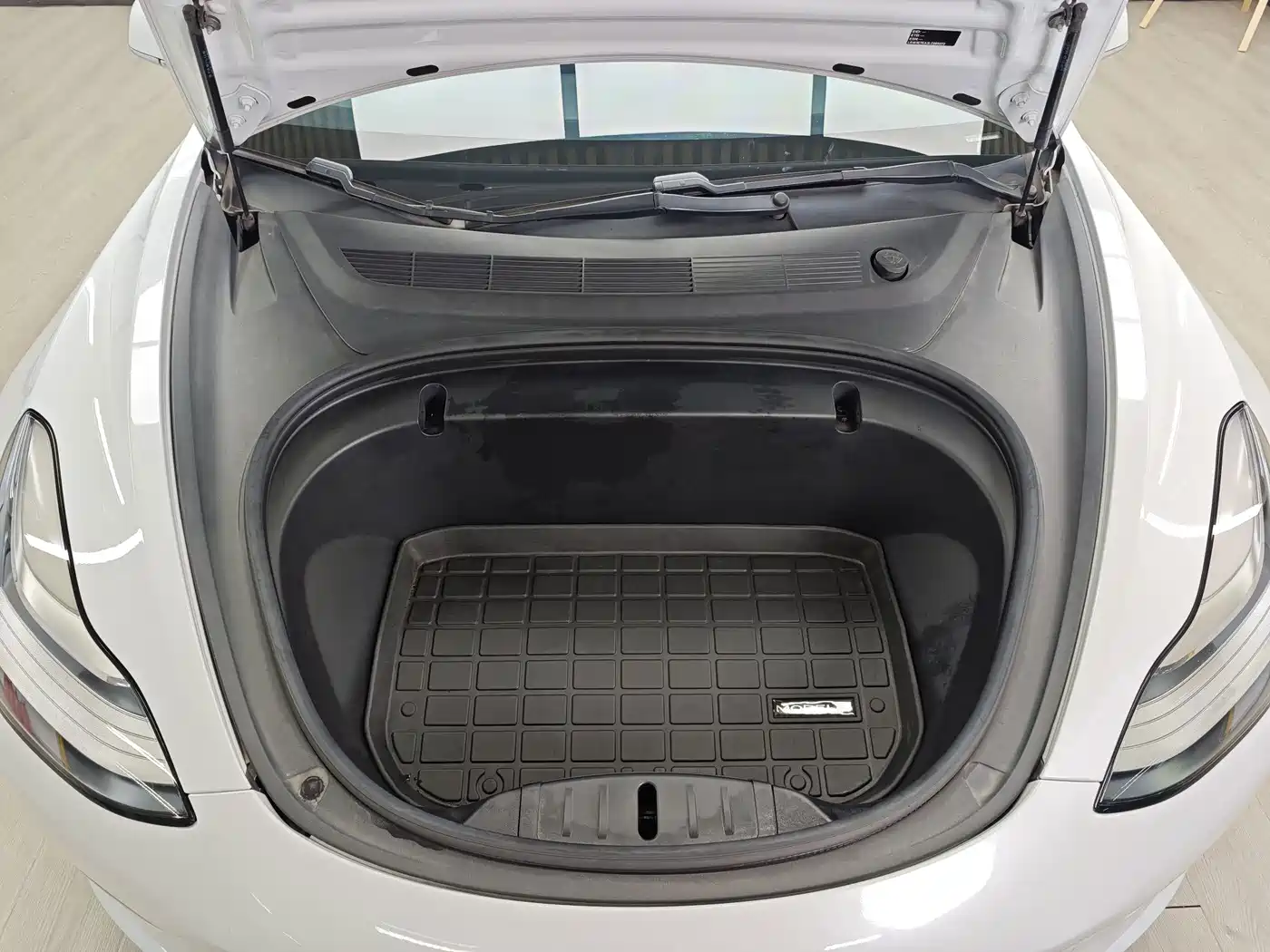 Tesla Model 3 2020 2019 Standard Range Rear-Wheel Drive Upgrade