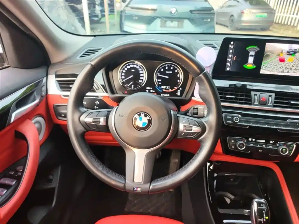 BMW X2