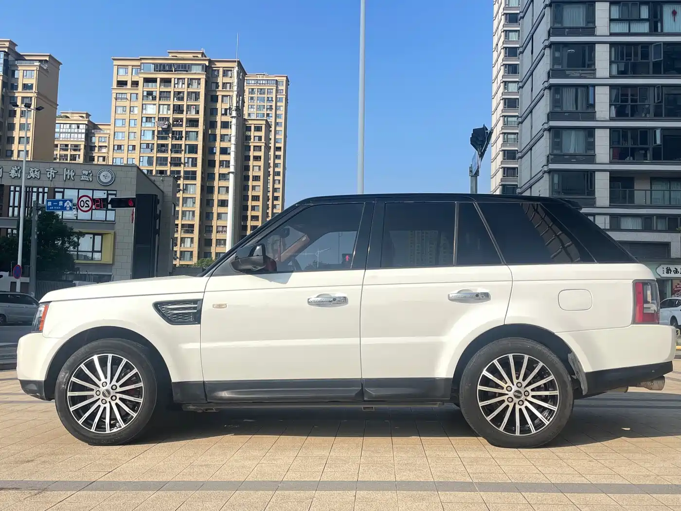Land Rover Range Rover Sport 2011 2011 5.0 NA V8 HSE