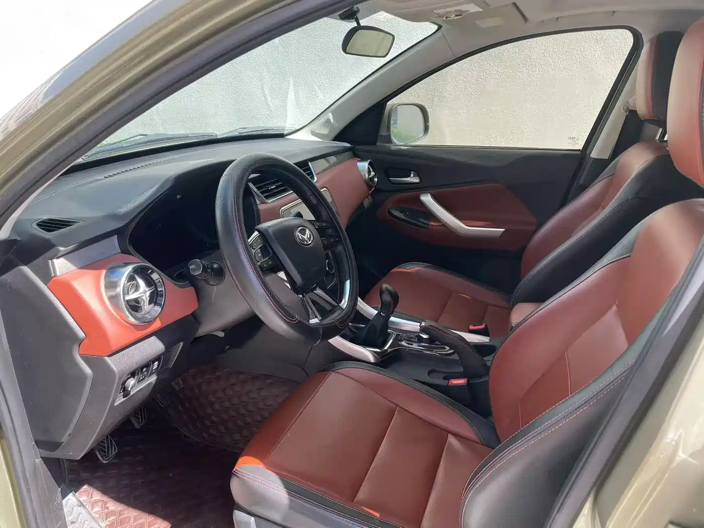 BAIC Huansu S3 2016 2016 S3L 1.5L Manual Premium