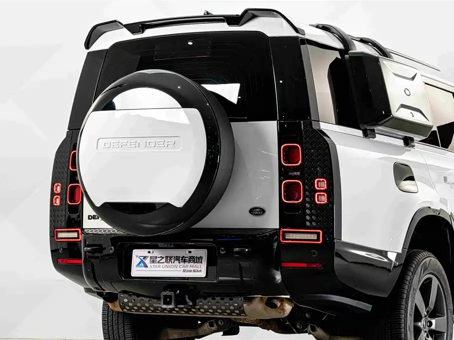 Фото 9 - Land Rover Defender
