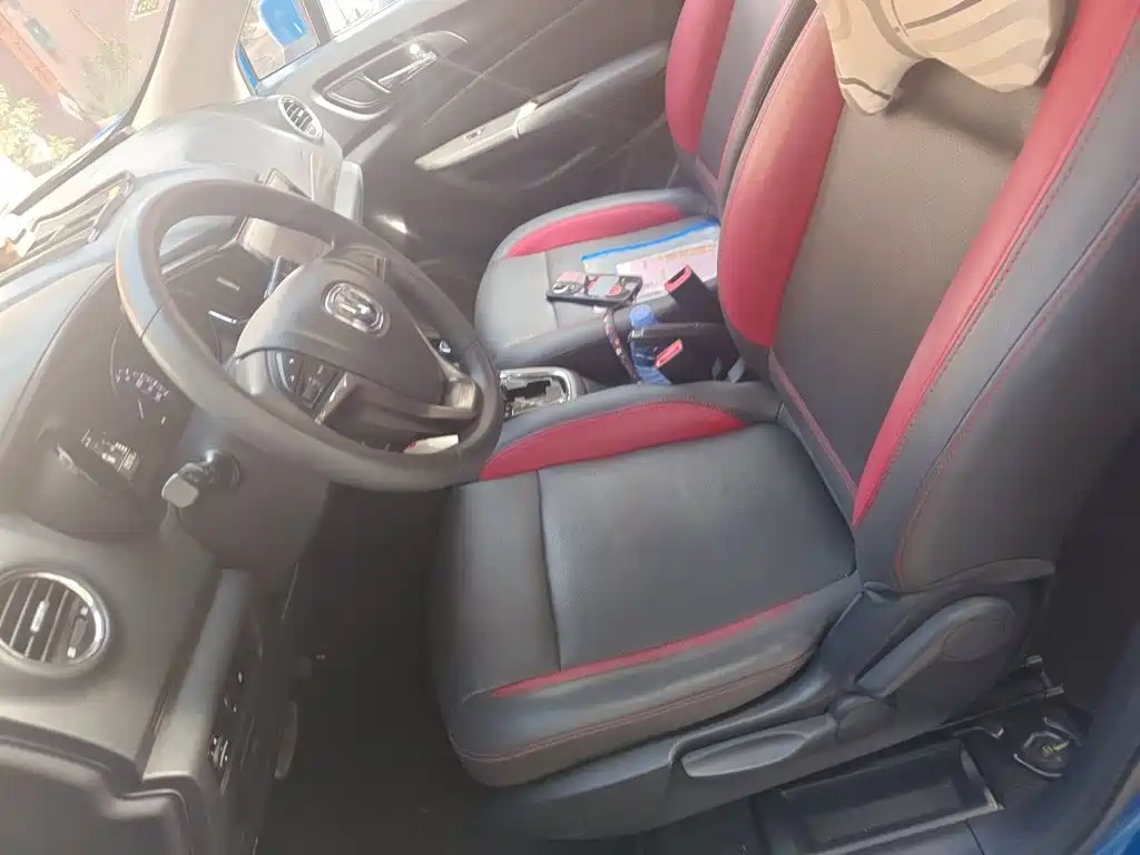 Фото 8 - Changan CS15
