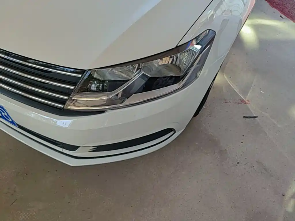 صورة 24 - Volkswagen Lavida Tour