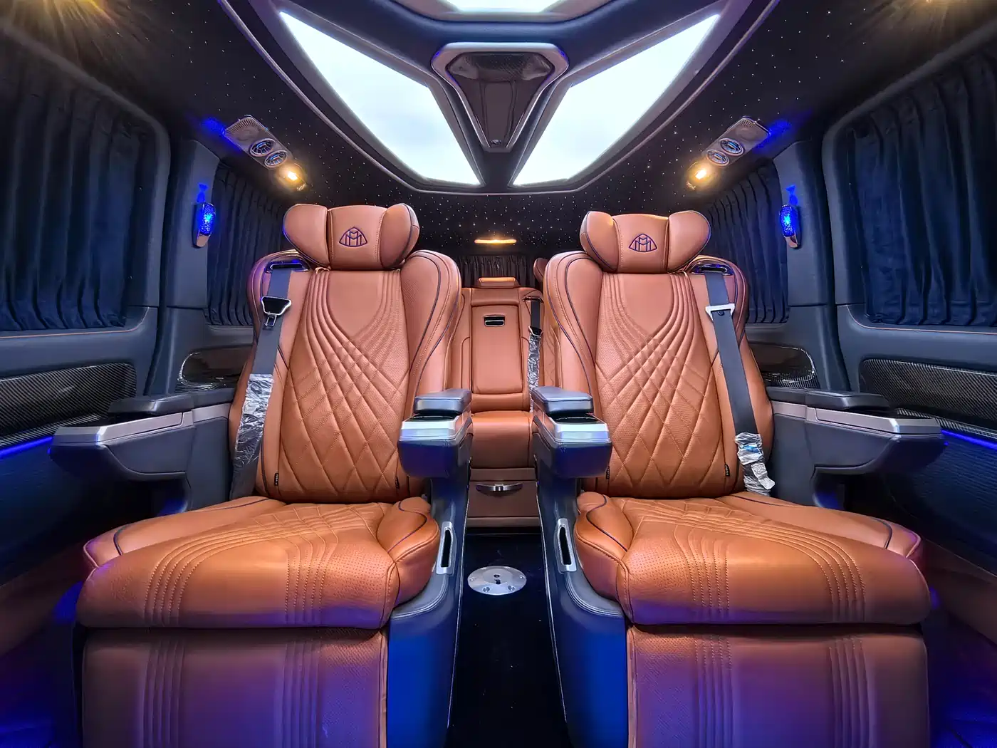 Mercedes-Benz Vito 2023 2.0T Elite 7-Seater фото 9