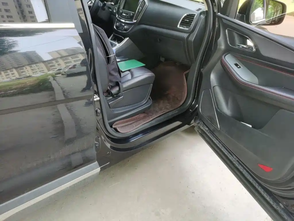 Baojun 560 2015 2015 1.8L Manual Luxury