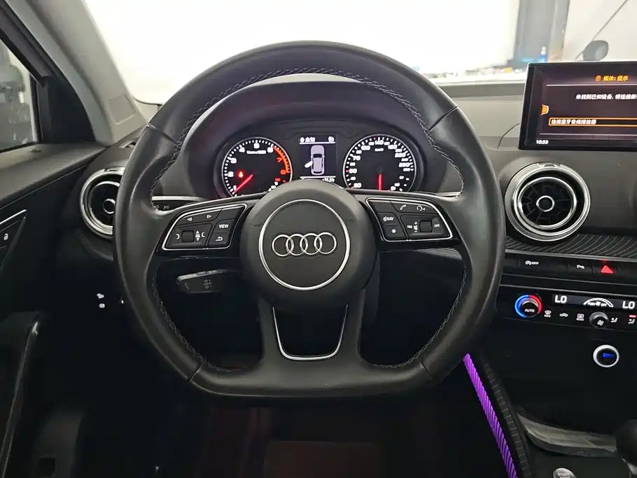 Фото 15 - Audi Q2L