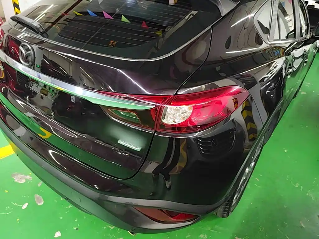 Photo 8 - Mazda CX-4