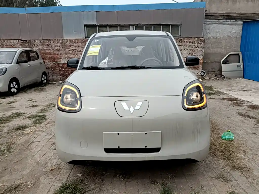 Wuling Motors Hongguang MINIEV 2026 2025 4-Door Advanced