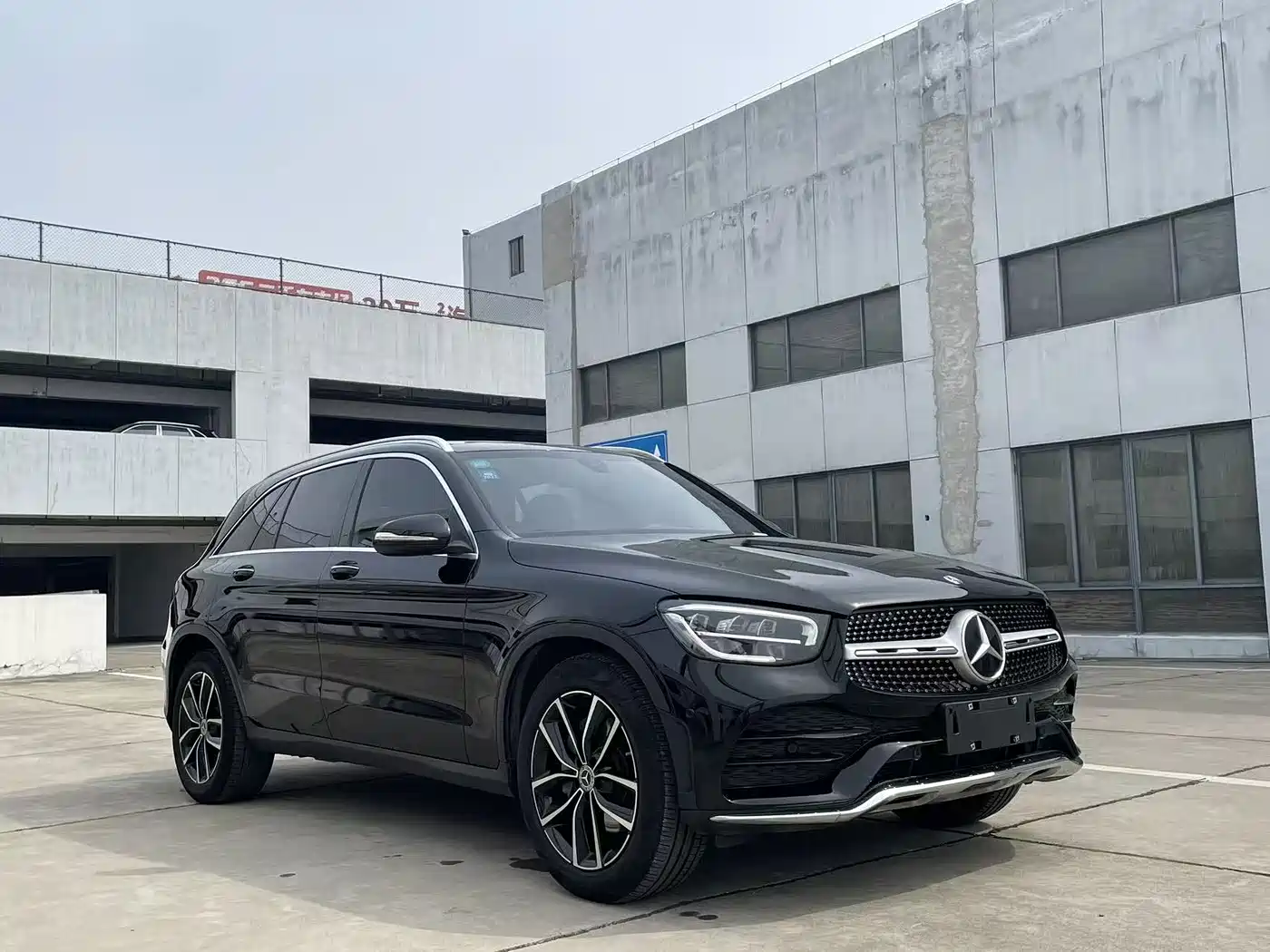 Mercedes-Benz GLC 2020 Facelift GLC 260 L 4MATIC Luxury фото 3