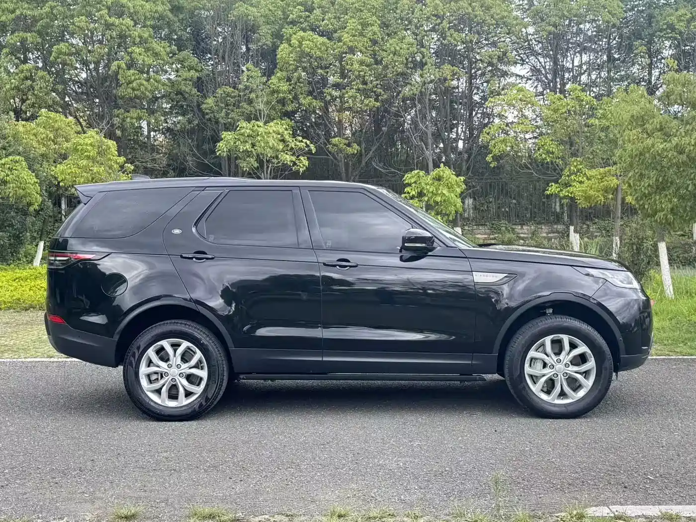 Land Rover Discovery 2020 3.0 SC V6 SE фото 4