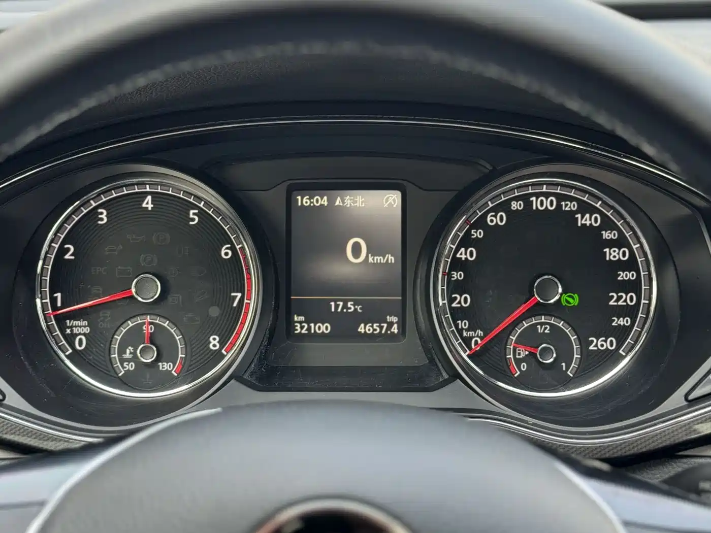 Volkswagen Passat 2016 330TSI DSG Executive Edition фото 9