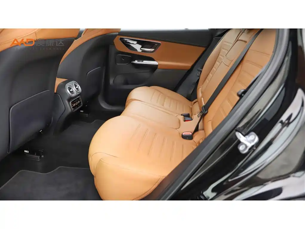 Mercedes-Benz GLC 2024 GLC 300 L 4MATIC Dynamic 5-seater фото 7
